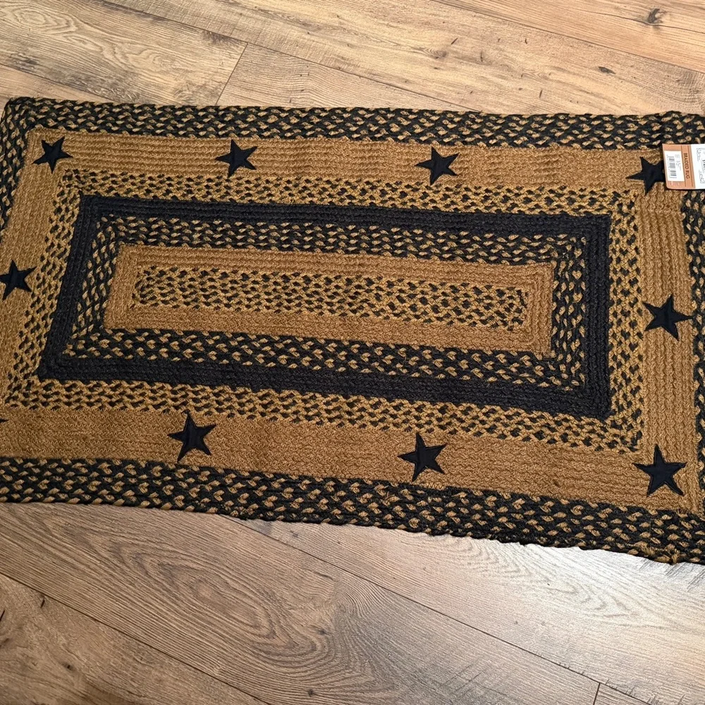 Black and‎ Brown Star Pattern Braided Rug NEW
